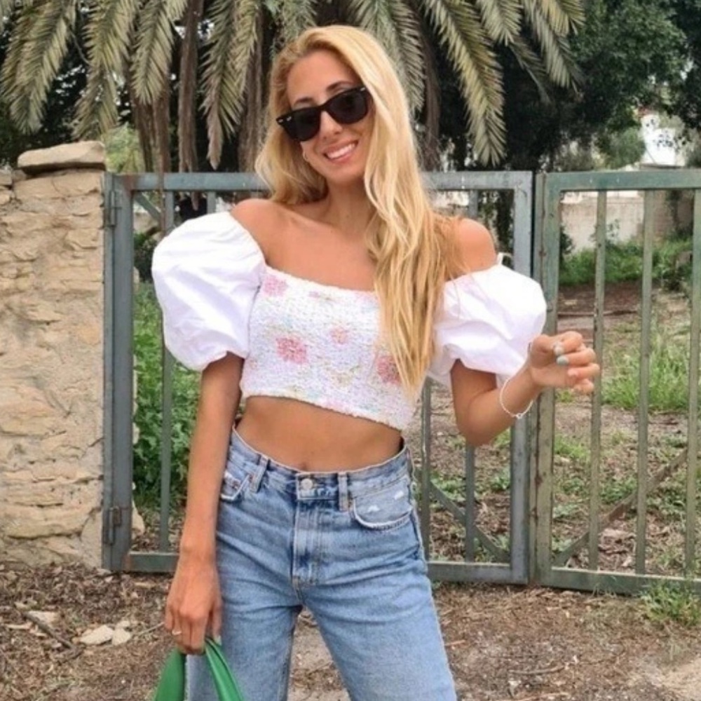 Zara Puff Sleeve floral smocked poplin top white Puff Sleeve Crop Top - Picture 2 of 5